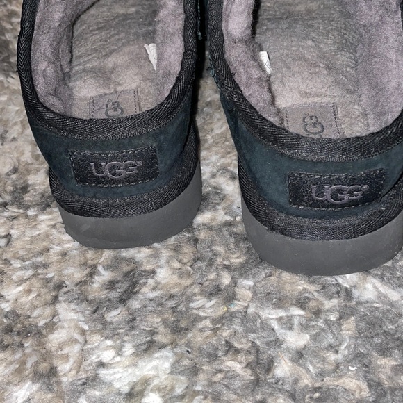 Ugg Moccasins - Picture 4 of 5